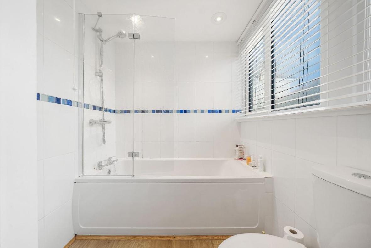 Manacles - Spacious Flat Near Beach With Sea Views & Parking Φάλμαουθ Εξωτερικό φωτογραφία